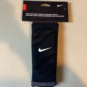Nike Amplified Padded Forearm Sleeve Size Small
